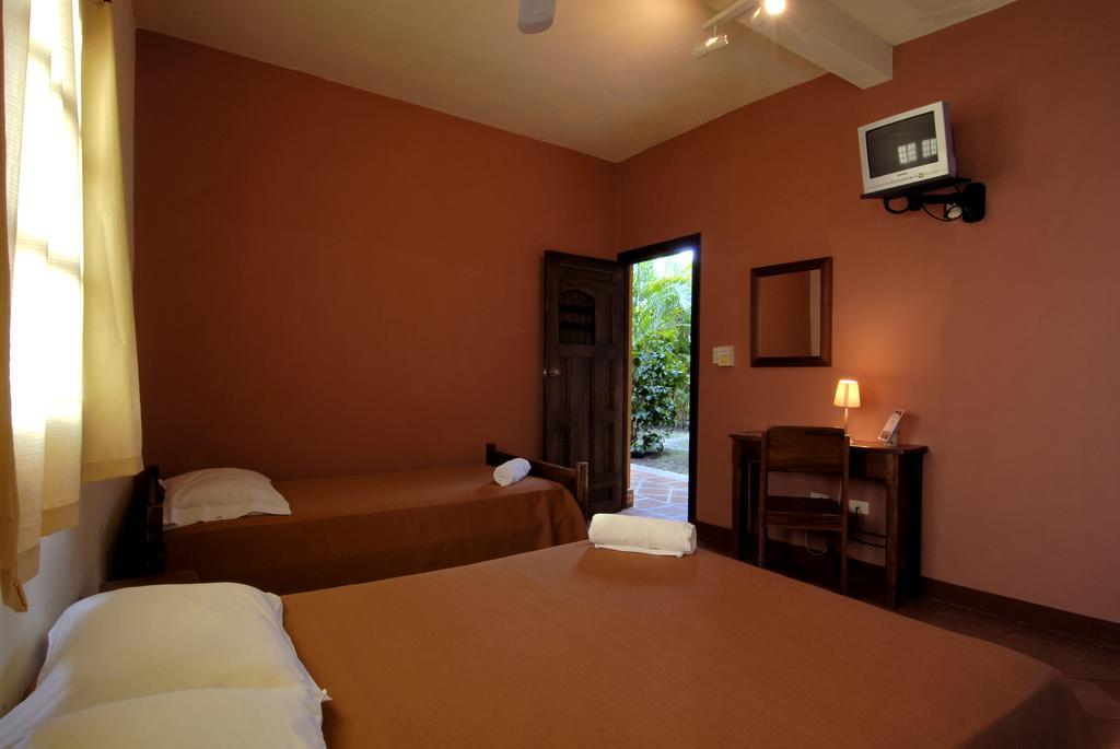 Hotel La Pergola Гранада Стая снимка